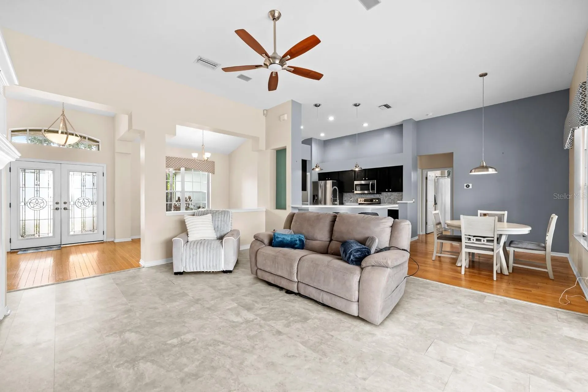 4302 River Close Boulevard Valrico FL 33596