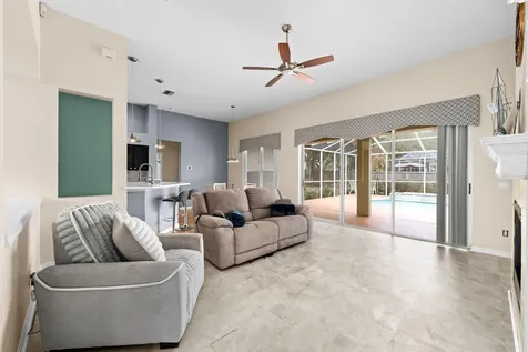 4302 River Close Boulevard Valrico FL 33596
