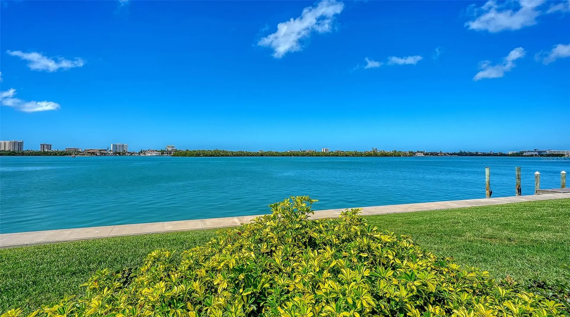 376 West Royal Flamingo Drive Sarasota FL 34236