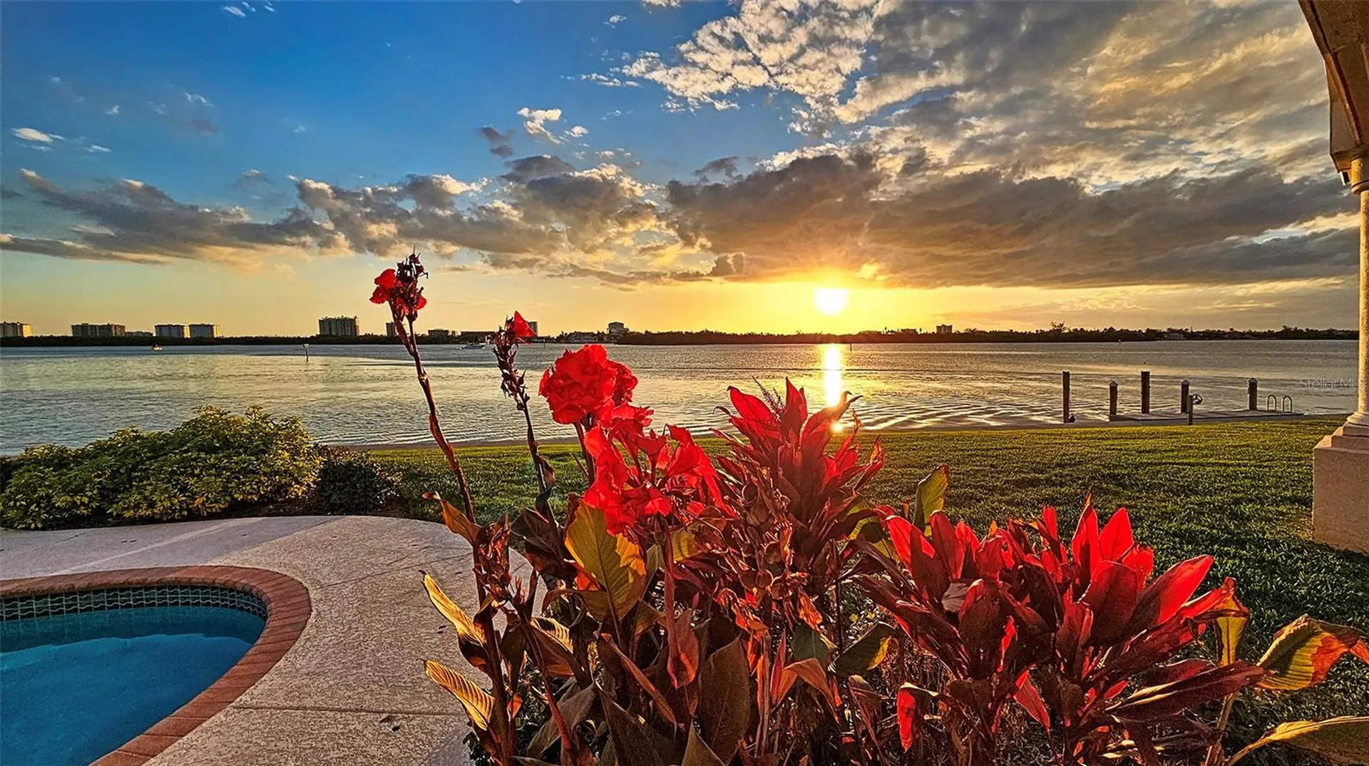 376 West Royal Flamingo Drive Sarasota FL 34236