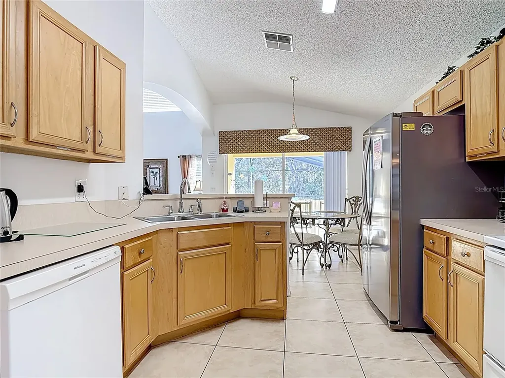 8458 Secret Key Cove Kissimmee FL 34747
