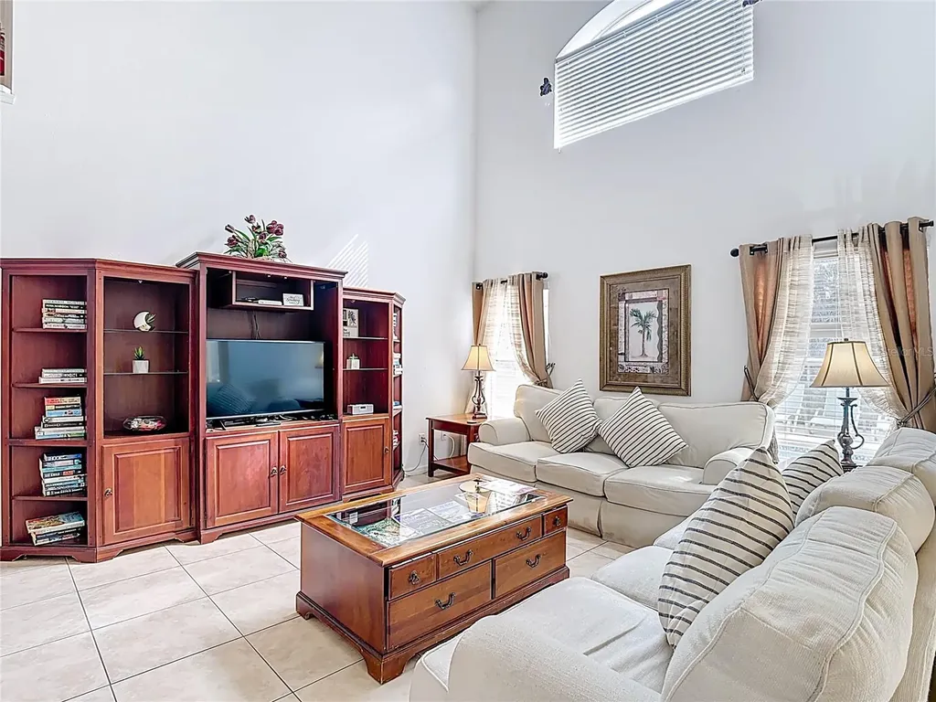 8458 Secret Key Cove Kissimmee FL 34747