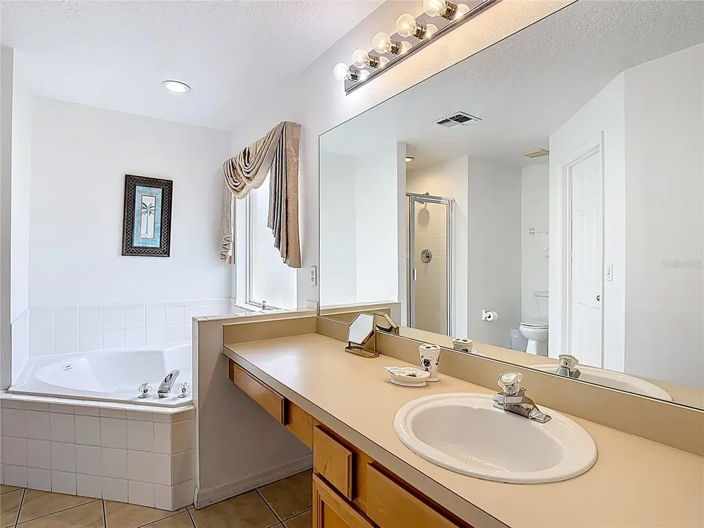 8458 Secret Key Cove Kissimmee FL 34747