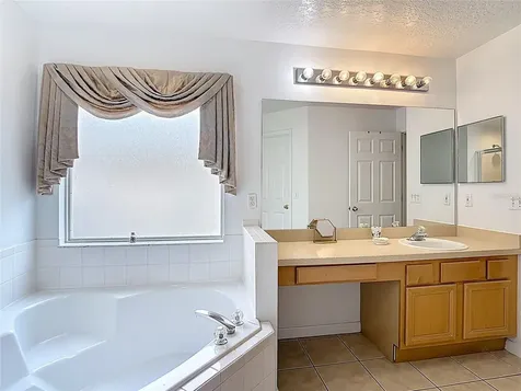 8458 Secret Key Cove Kissimmee FL 34747