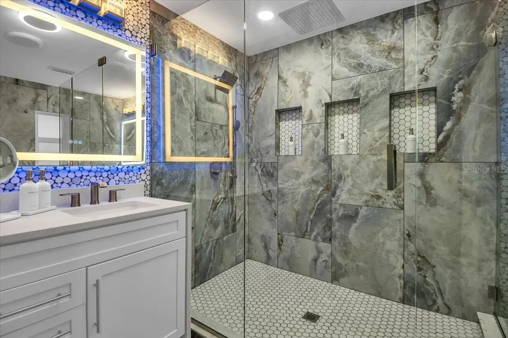 5624 Cape Leyte Drive Sarasota FL 34242