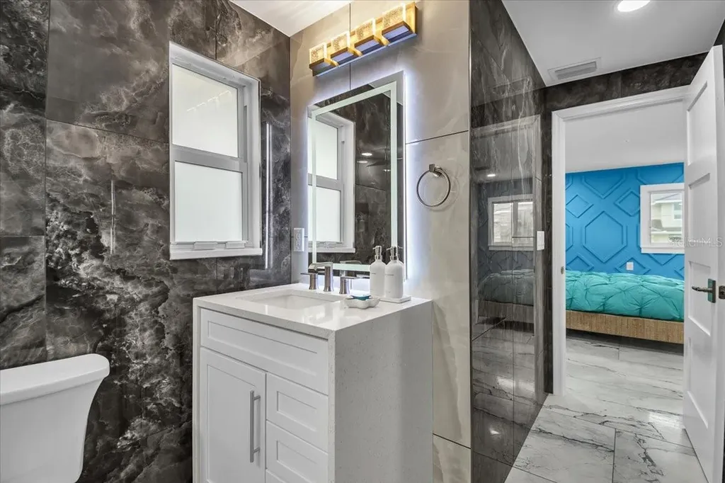 5624 Cape Leyte Drive Sarasota FL 34242