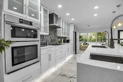 5624 Cape Leyte Drive Sarasota FL 34242