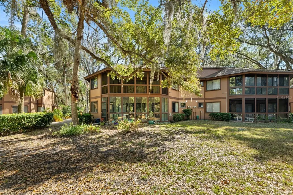 11 Fairways Circle Palm Coast FL 32137