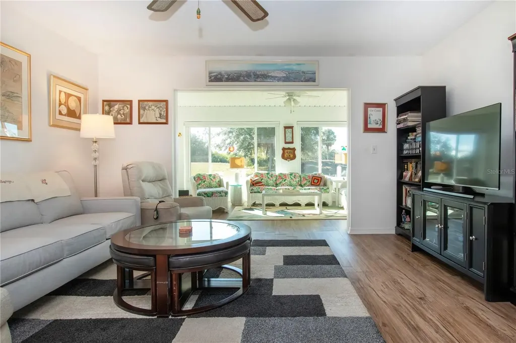 203 Austin Hill Court Sun City Center FL 33573