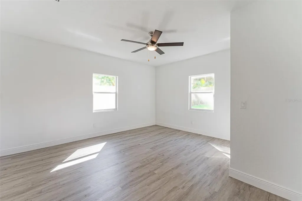 1305 E Osborne Avenue Tampa FL 33603
