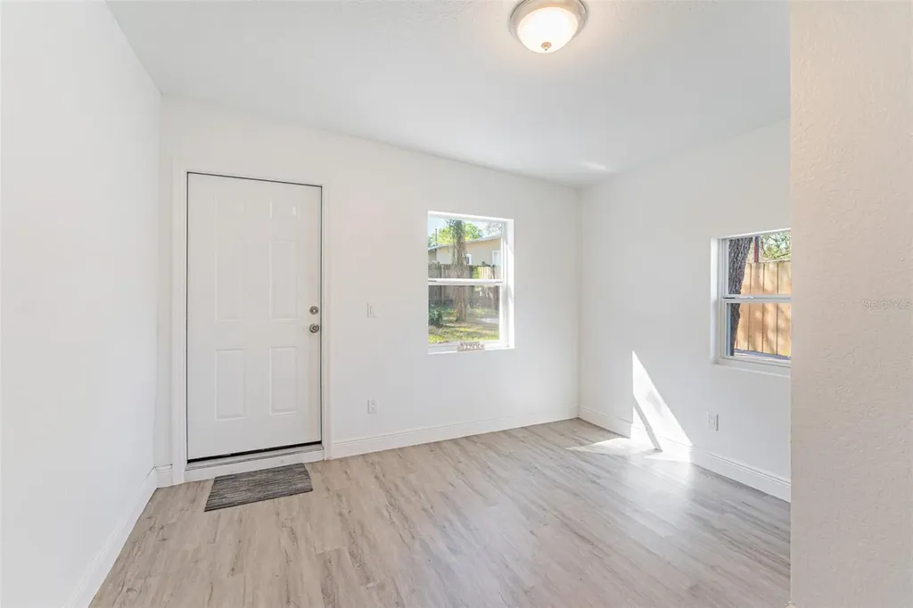 1305 E Osborne Avenue Tampa FL 33603