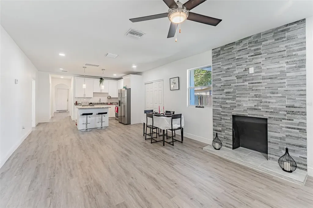 1305 E Osborne Avenue Tampa FL 33603
