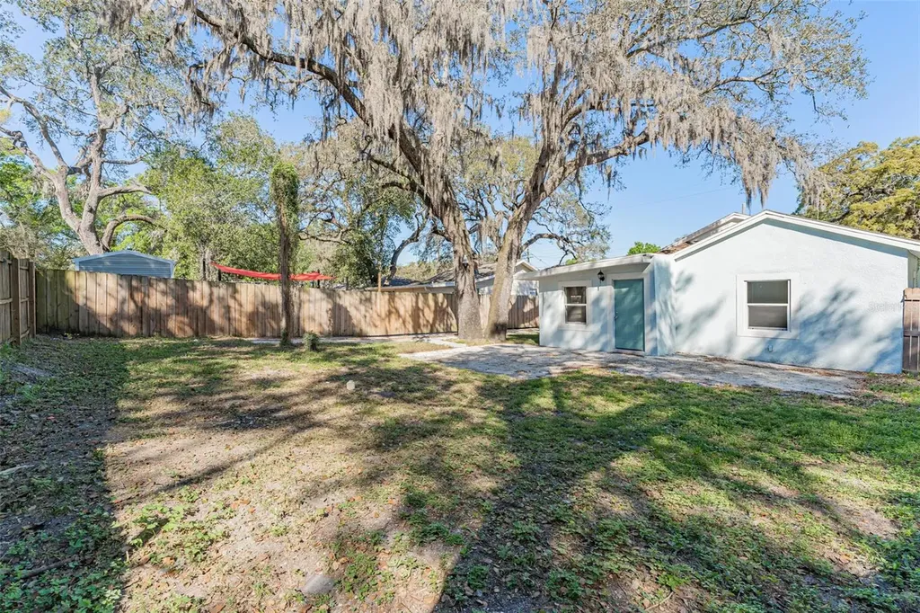 1305 E Osborne Avenue Tampa FL 33603