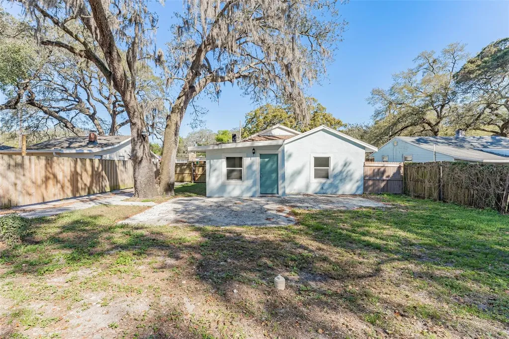 1305 E Osborne Avenue Tampa FL 33603