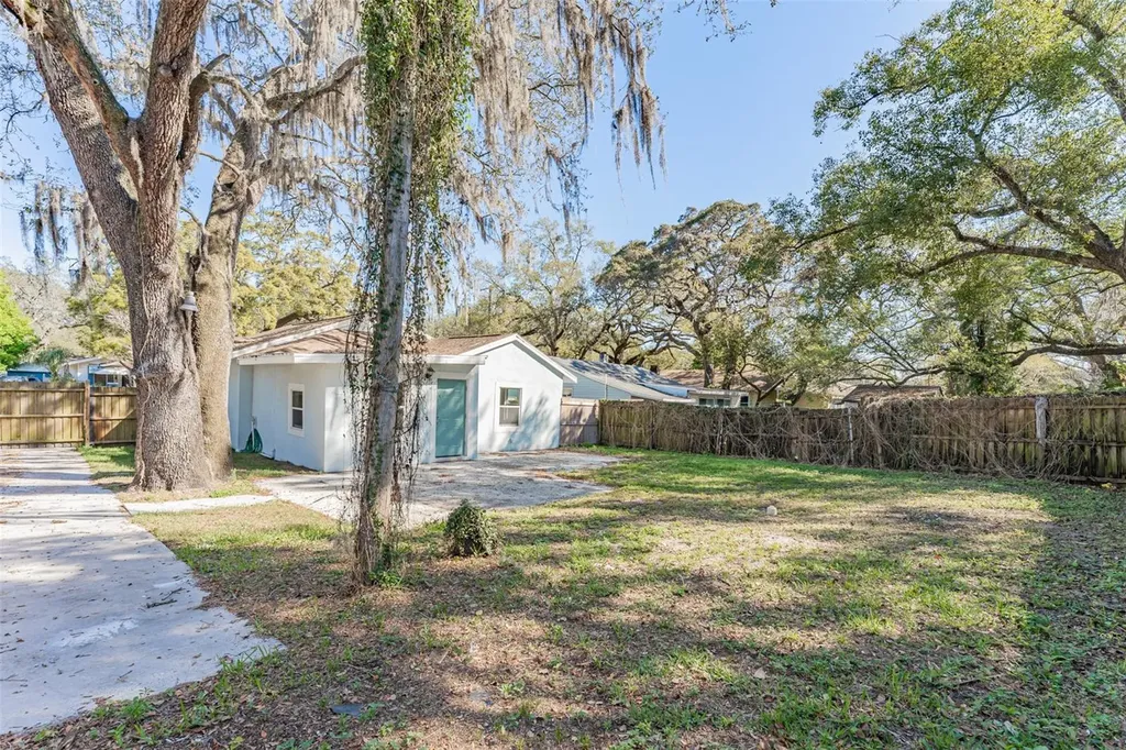 1305 E Osborne Avenue Tampa FL 33603