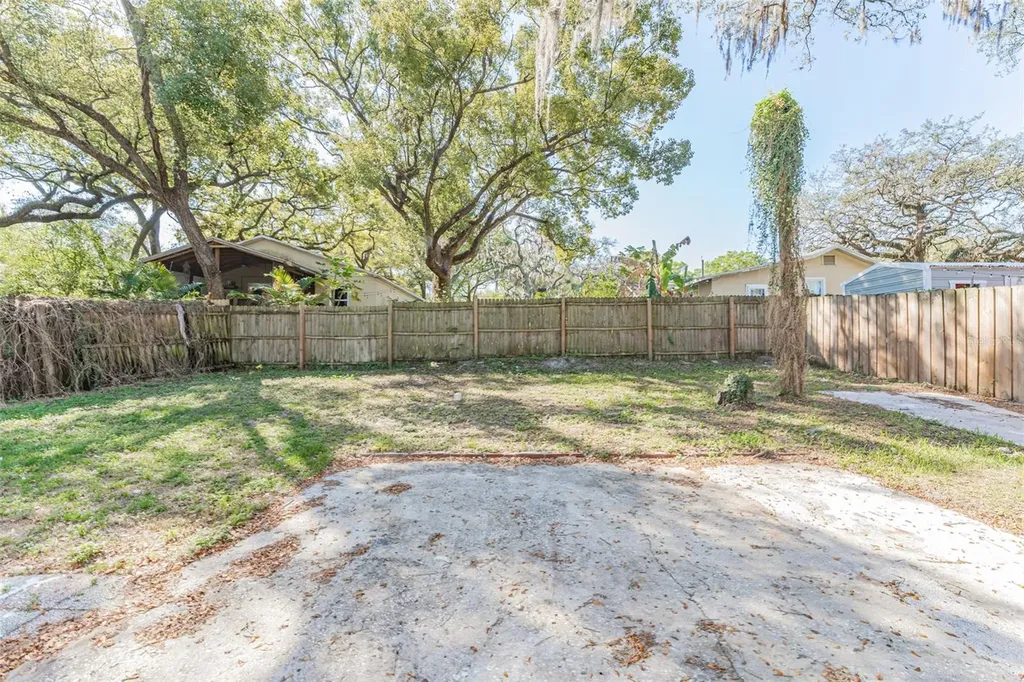 1305 E Osborne Avenue Tampa FL 33603