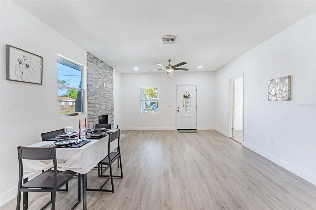 1305 E Osborne Avenue Tampa FL 33603
