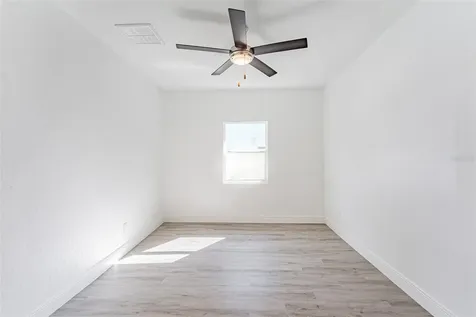 1305 E Osborne Avenue Tampa FL 33603