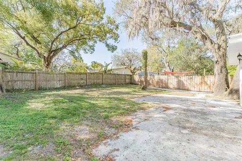 1305 E Osborne Avenue Tampa FL 33603