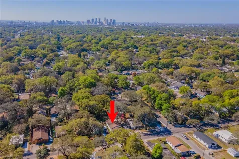 1305 E Osborne Avenue Tampa FL 33603