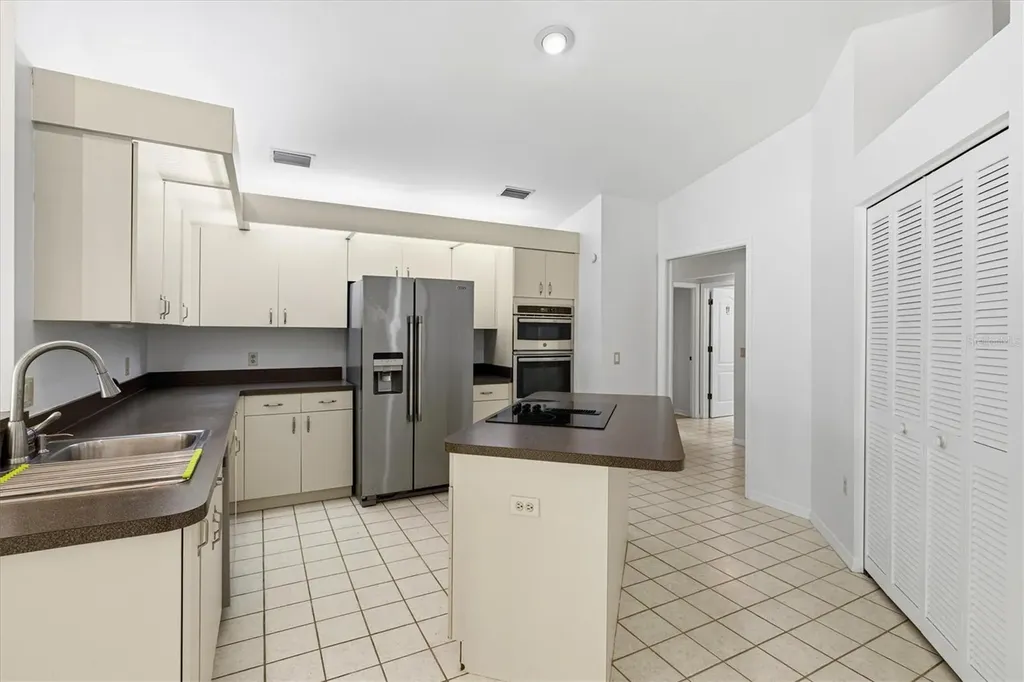 4405 Beauchamp Court Sarasota FL 34243