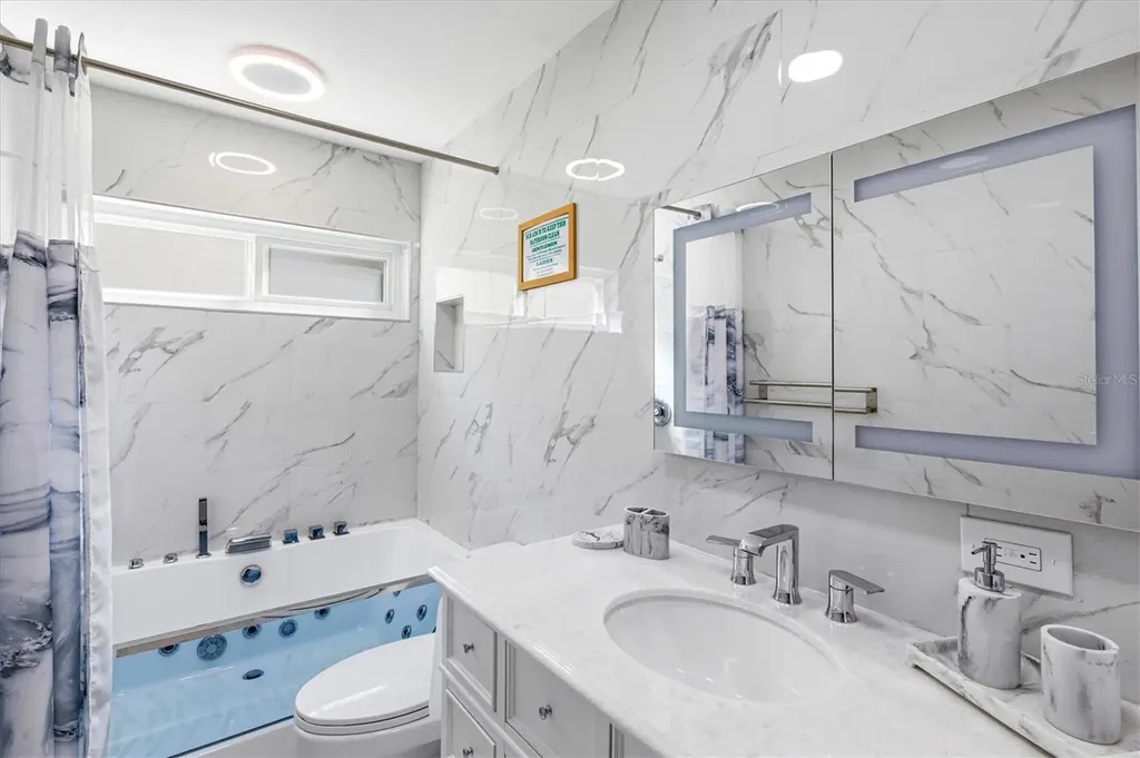 4405 Beauchamp Court Sarasota FL 34243