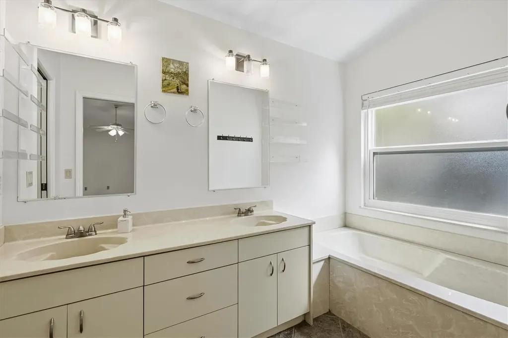 4405 Beauchamp Court Sarasota FL 34243