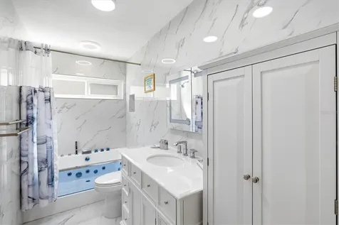4405 Beauchamp Court Sarasota FL 34243