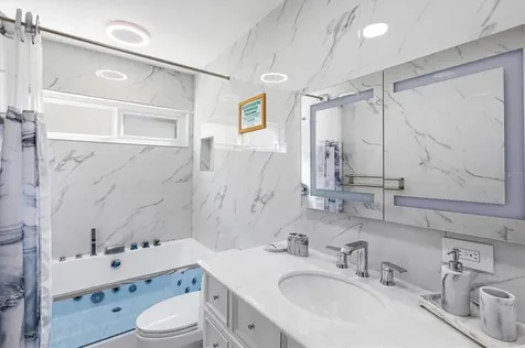 4405 Beauchamp Court Sarasota FL 34243