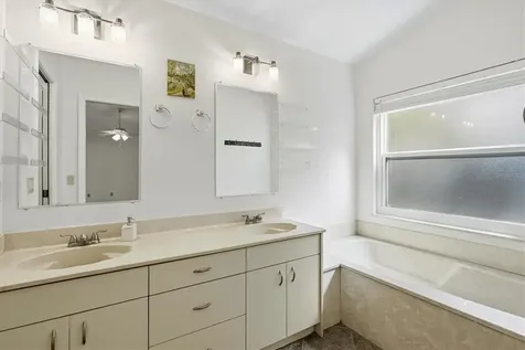 4405 Beauchamp Court Sarasota FL 34243
