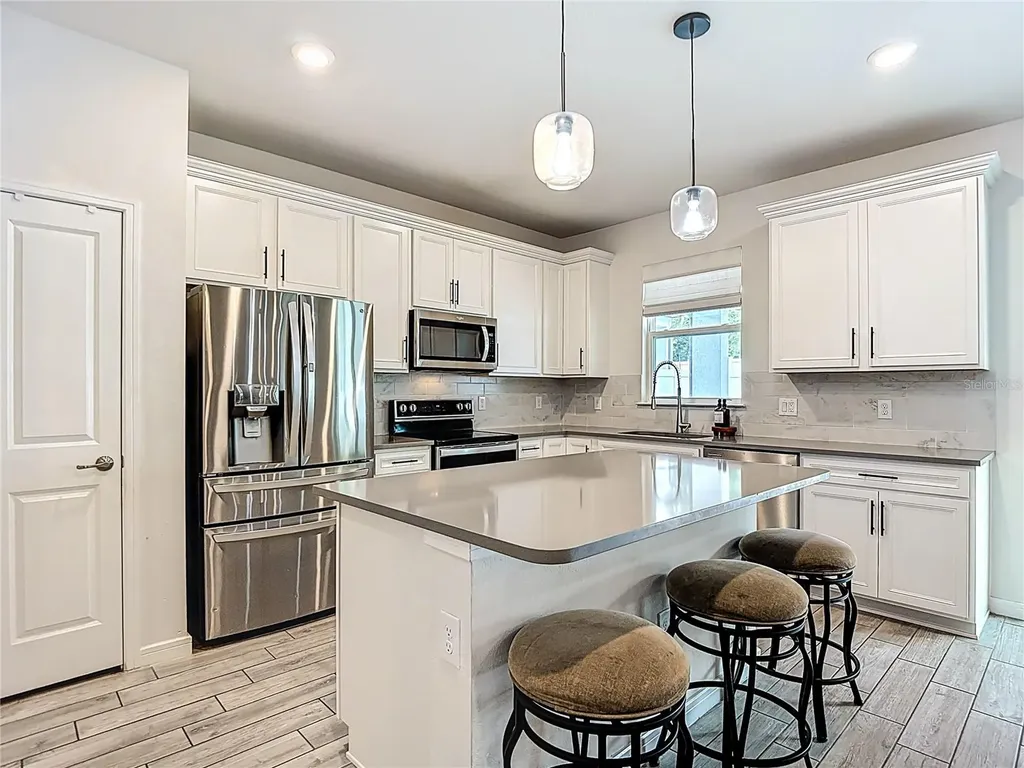 769 Parsons Mooring Court Seffner FL 33584