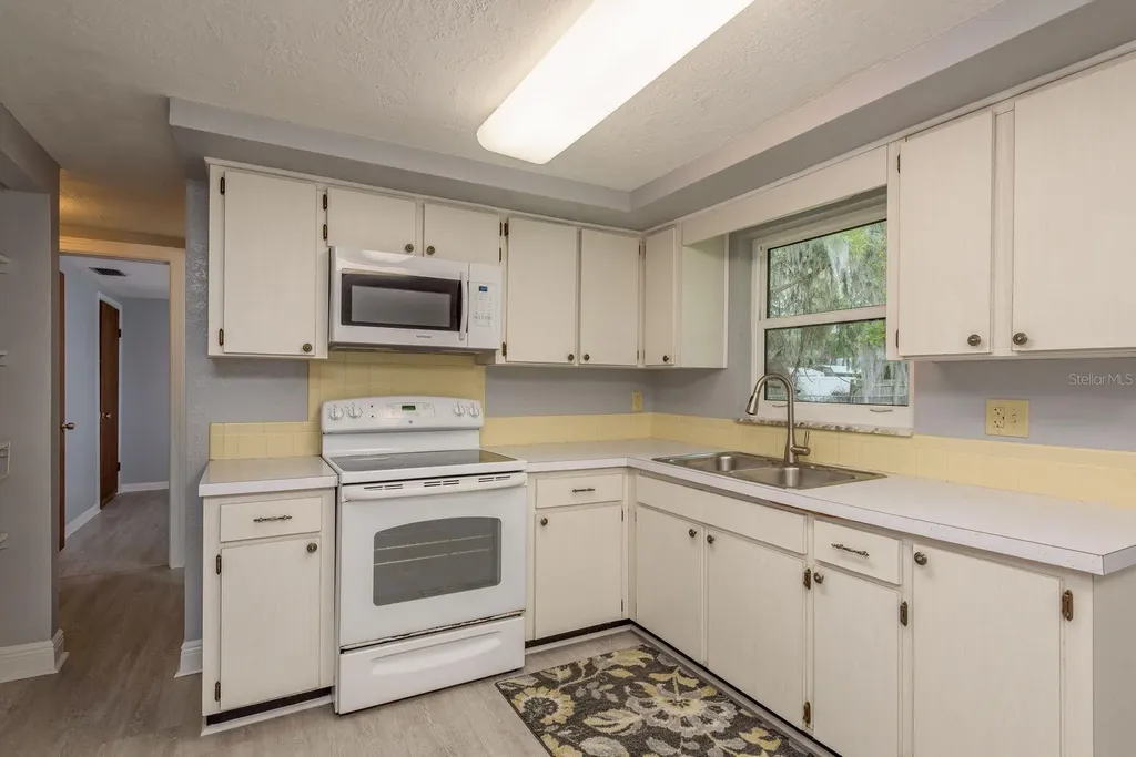 7730 Chapel Avenue Port Richey FL 34668