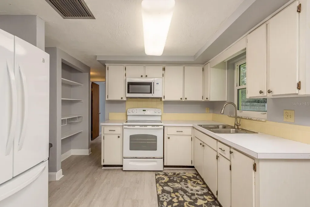 7730 Chapel Avenue Port Richey FL 34668