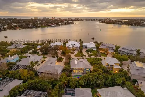 746 Eagle Point Drive Venice FL 34285