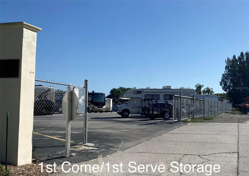 917 Villeroy Greens Drive Sun City Center FL 33573