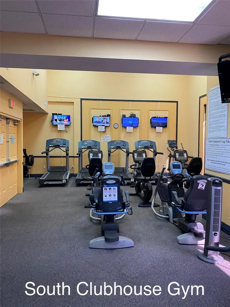 917 Villeroy Greens Drive Sun City Center FL 33573