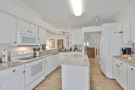 917 Villeroy Greens Drive Sun City Center FL 33573