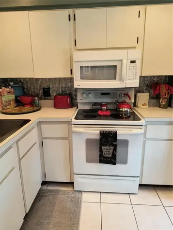4653 Lake Villa Drive Clearwater FL 33762