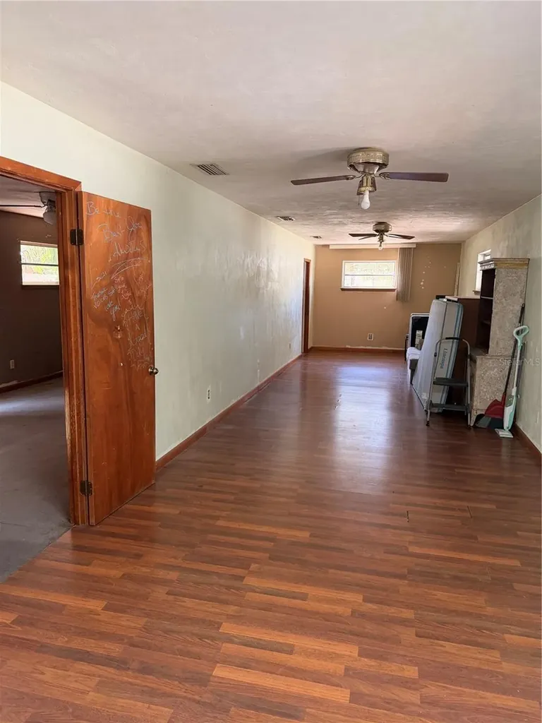 1129 Holly Avenue Daytona Beach FL 32117