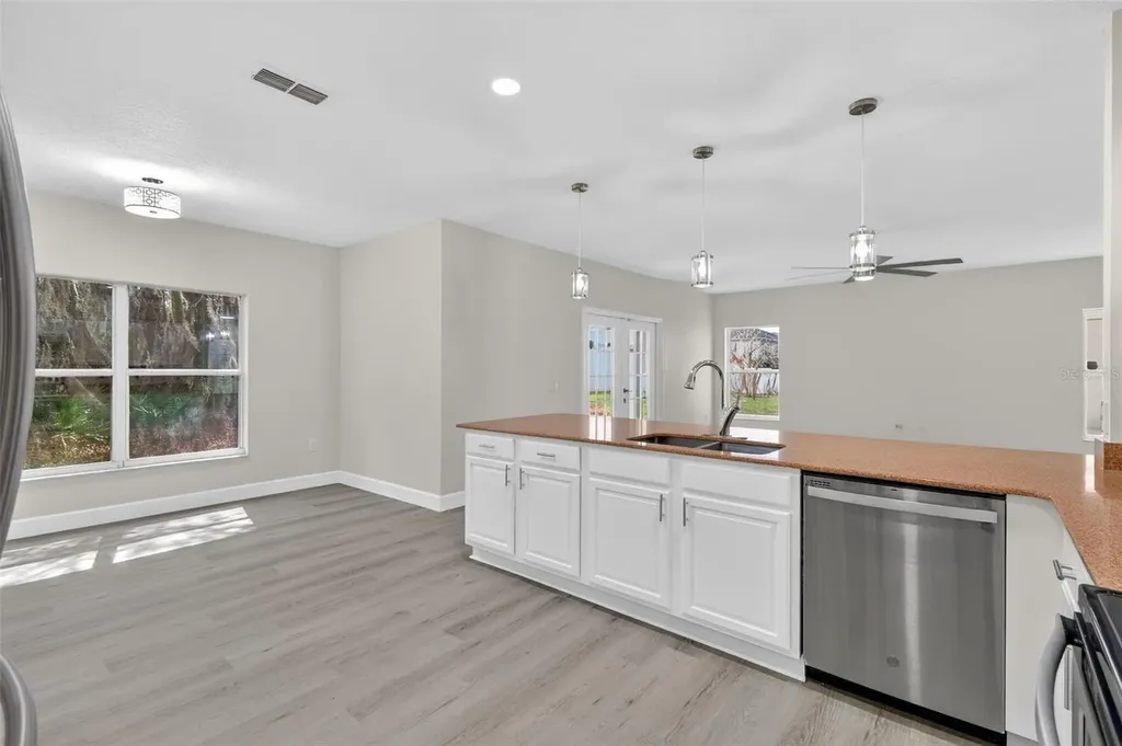 402 Big Sioux Court Kissimmee FL 34759