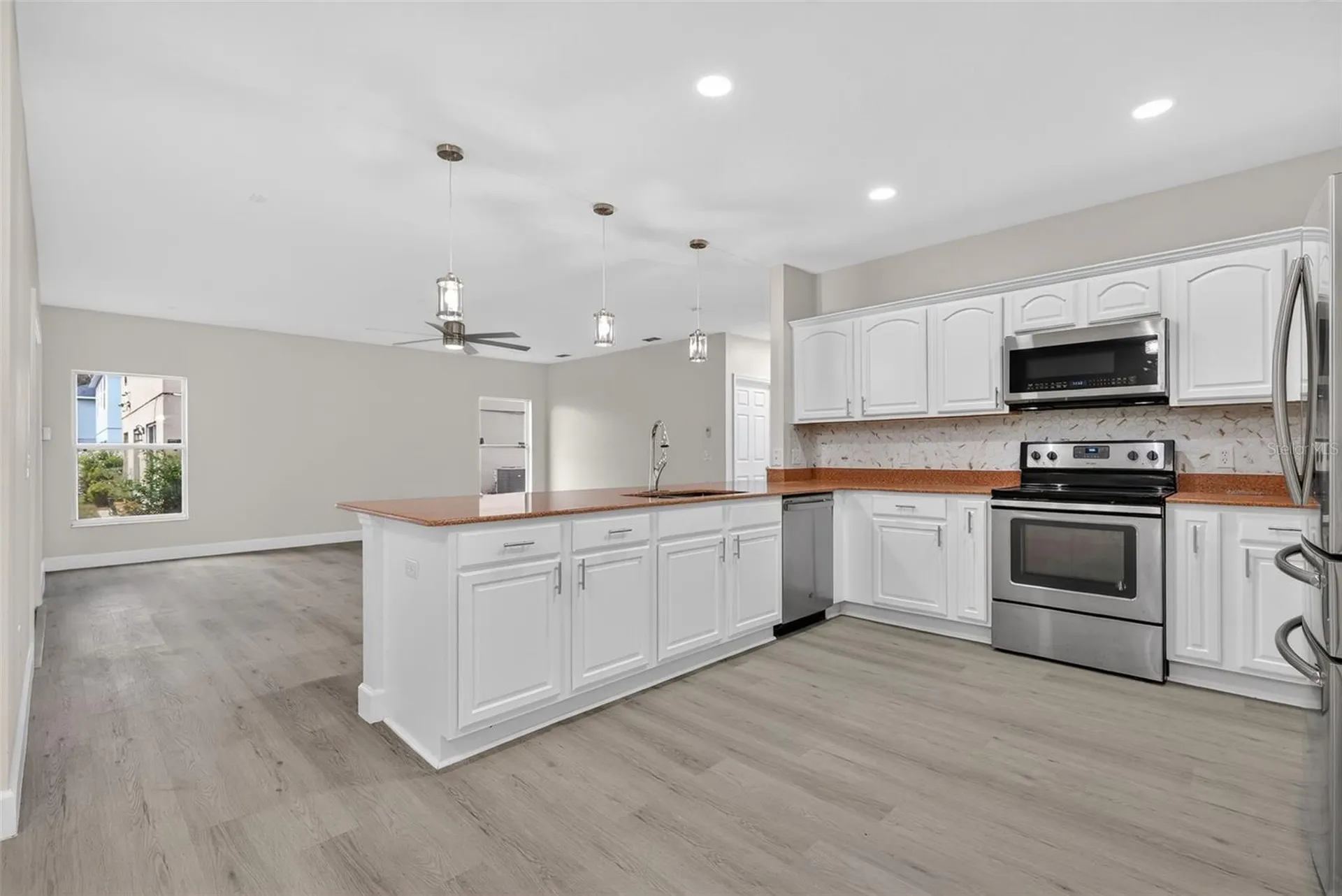 402 Big Sioux Court Kissimmee FL 34759