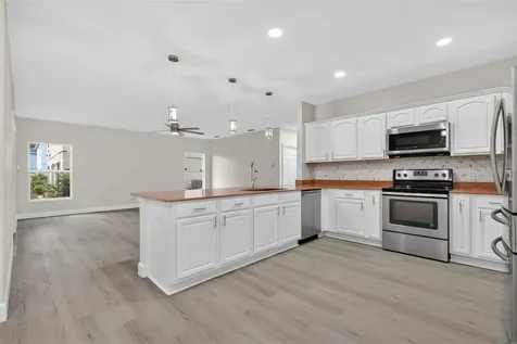 402 Big Sioux Court Kissimmee FL 34759