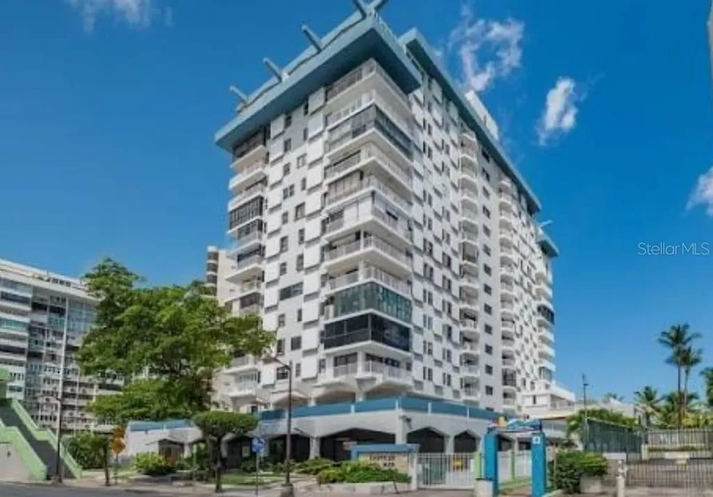 37 Ave. Isla Verde Carolina PR 00979