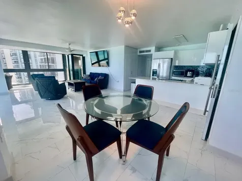 37 Ave. Isla Verde Carolina PR 00979