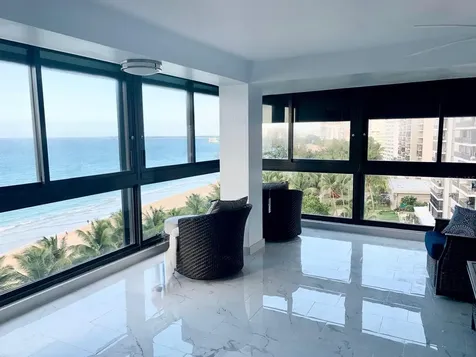 37 Ave. Isla Verde Carolina PR 00979