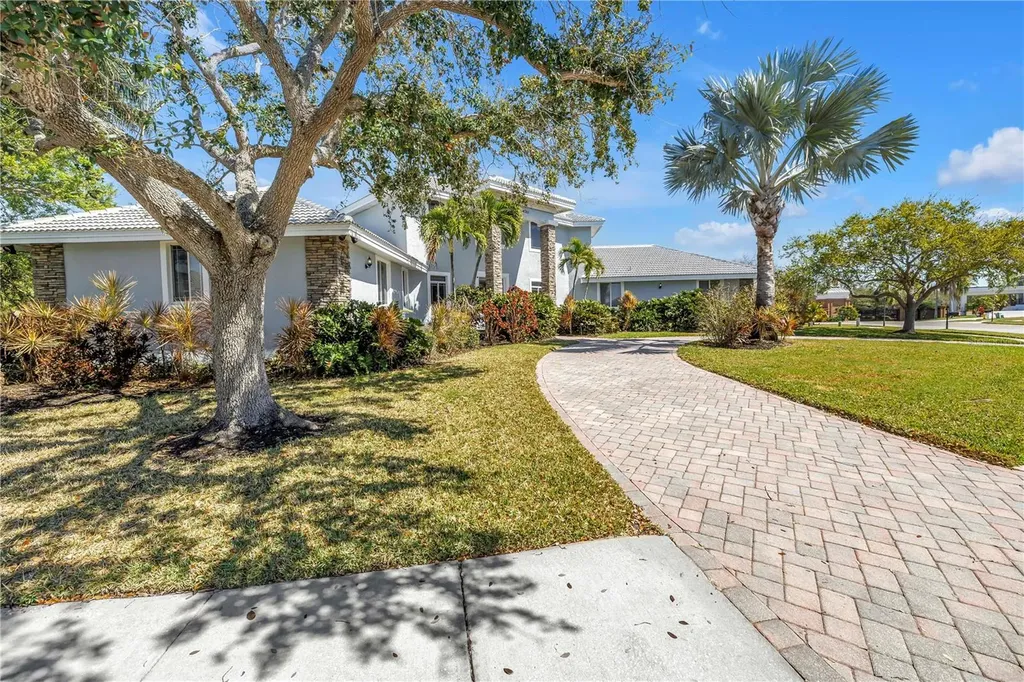 14365 Eagle Pointe Drive Clearwater FL 33762
