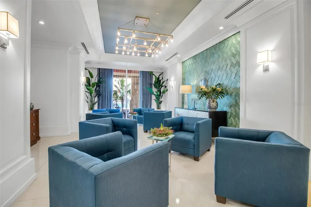 1350 Main Street Sarasota FL 34236
