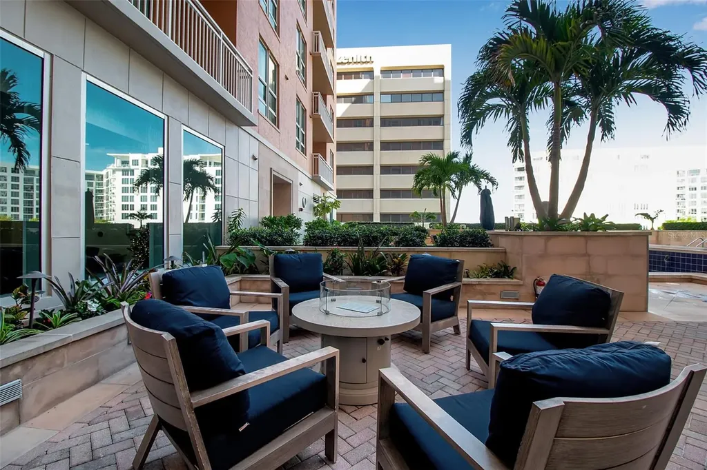 1350 Main Street Sarasota FL 34236