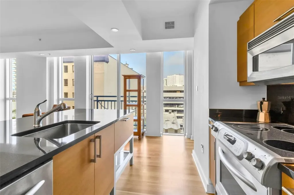 1350 Main Street Sarasota FL 34236