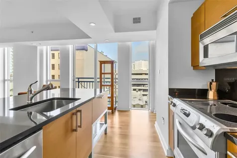 1350 Main Street Sarasota FL 34236